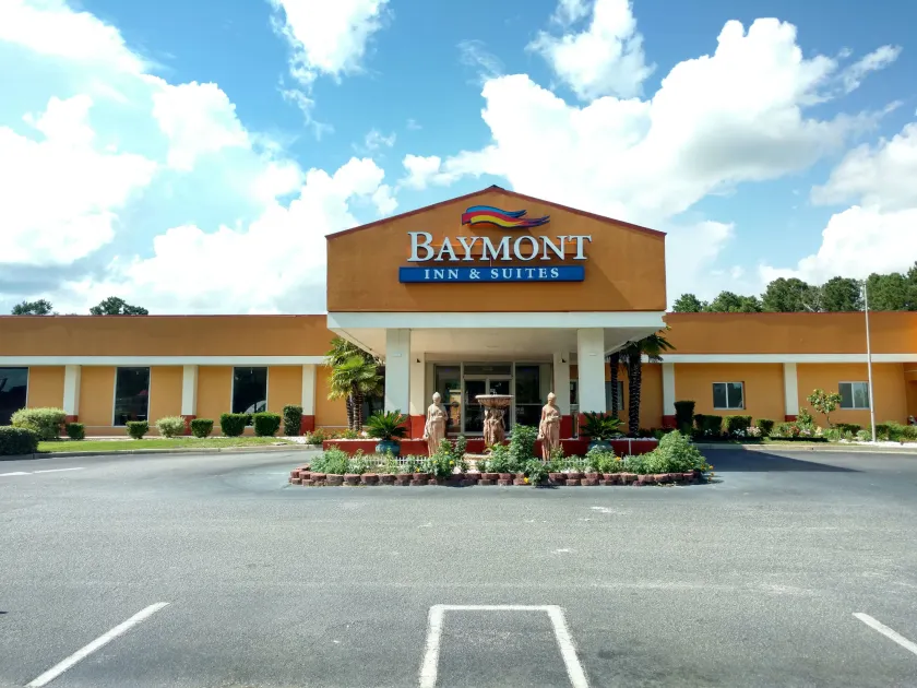 Baymont by Wyndham Walterboro - Image 1
