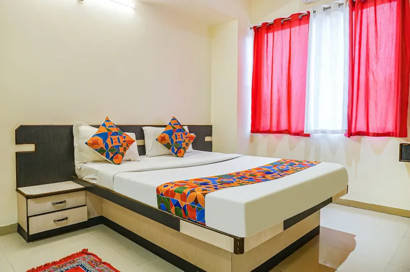 Fabhotel Vitthal Murti Homely Stay - Image 1