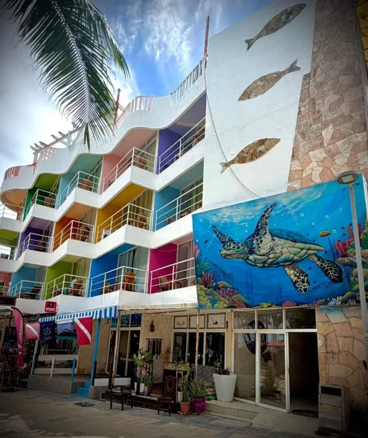 Kay Hotel - Image 1