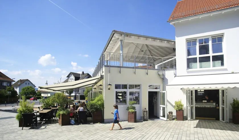 Limes Hotel - Image 1