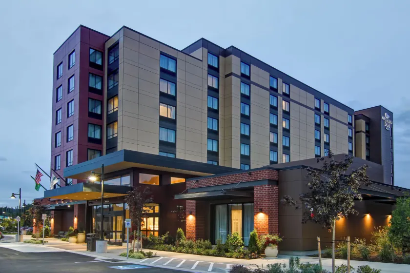 Homewood Suites by Hilton Seattle-Issaquah - Image 1