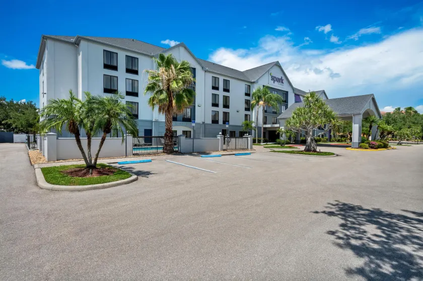 Spark by Hilton Fort Myers - Image 1