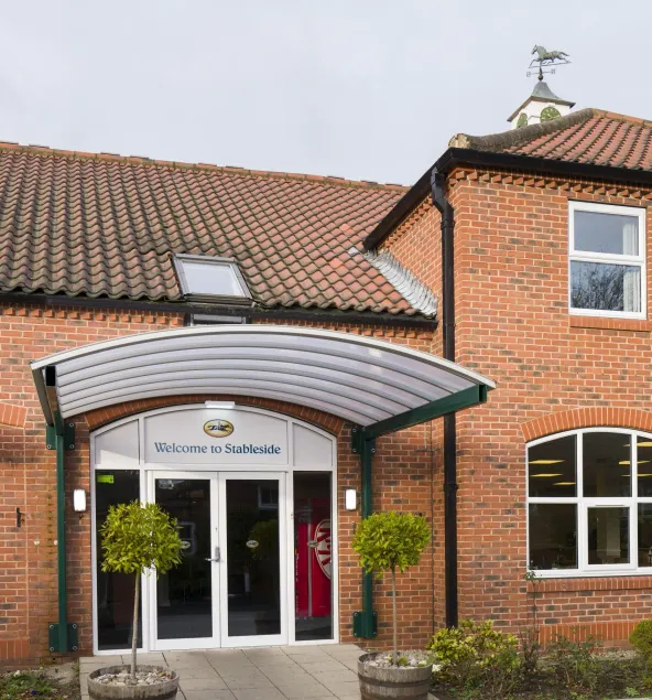 Stableside Hostel at York Racecourse - Image 1