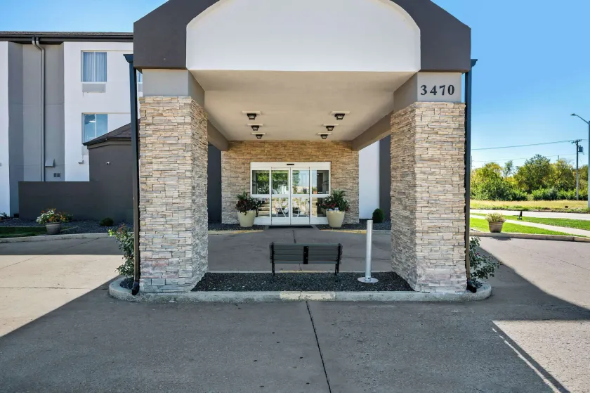 Sleep Inn Springfield West - Image 1
