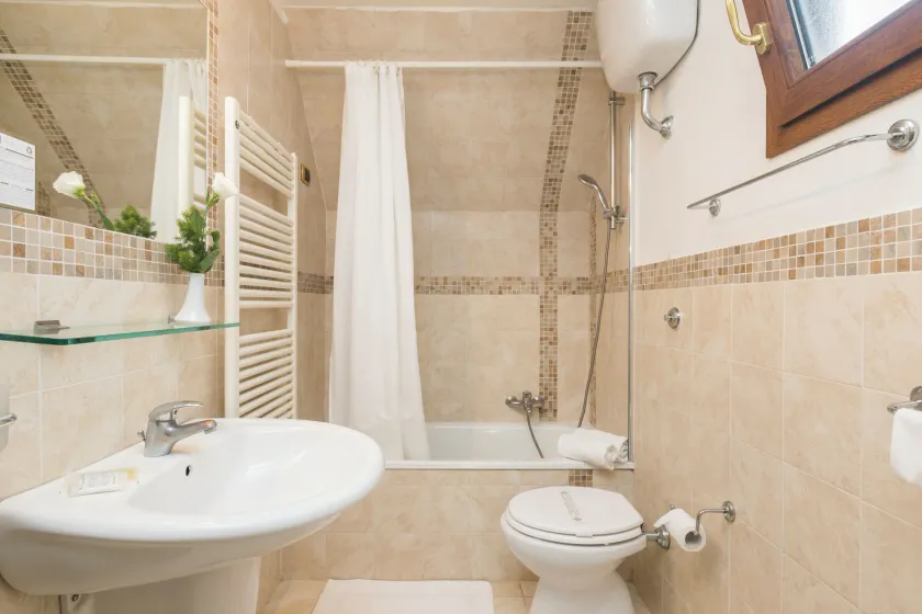 Hotel Villa Rosa - Image 1