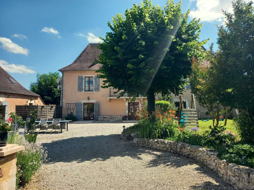 Au pays de Jacquou Chambre d'hôtes et table d'hôtes en Dordogne - Image 1