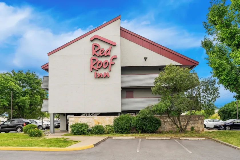 Red Roof Inn Allentown Airport - Image 1