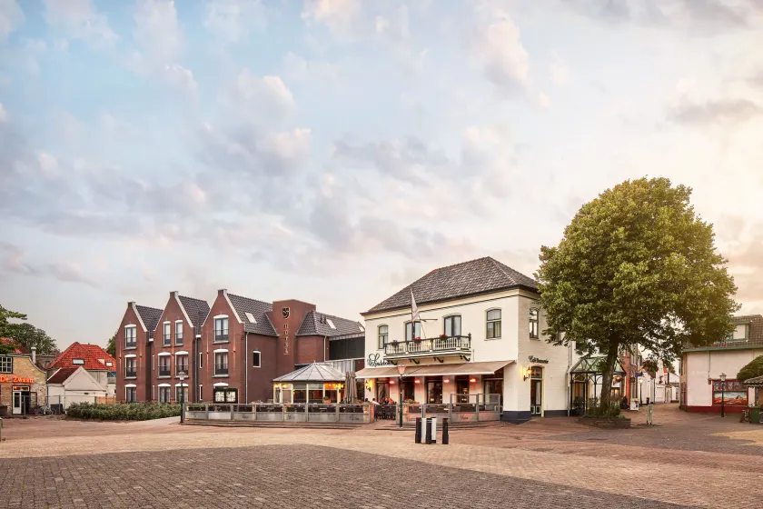 Hotel De Lindeboom - Image 1