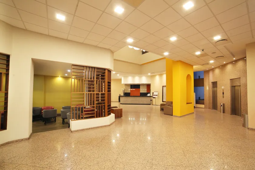 Hotel Mirabel - Entrada interior