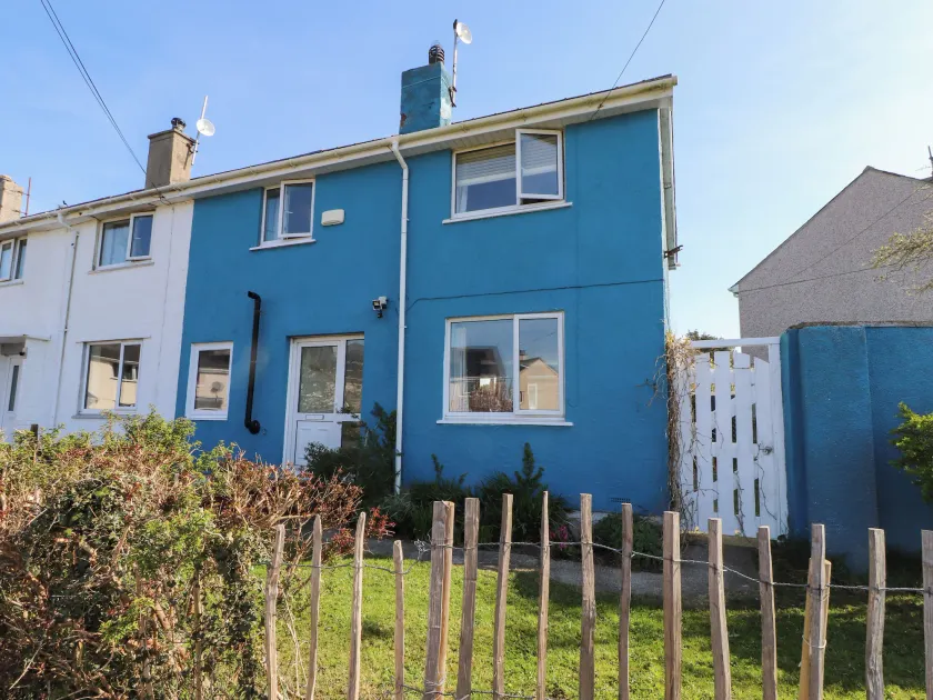 11 Penygroes - Image 1