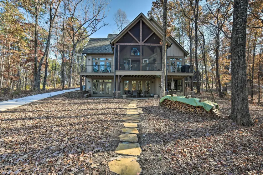 Lake Keowee Cottage w/ Deck & Private Dock! - Image 1