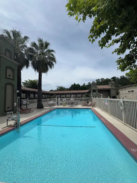 Travelodge by Wyndham Redding CA - Image 1