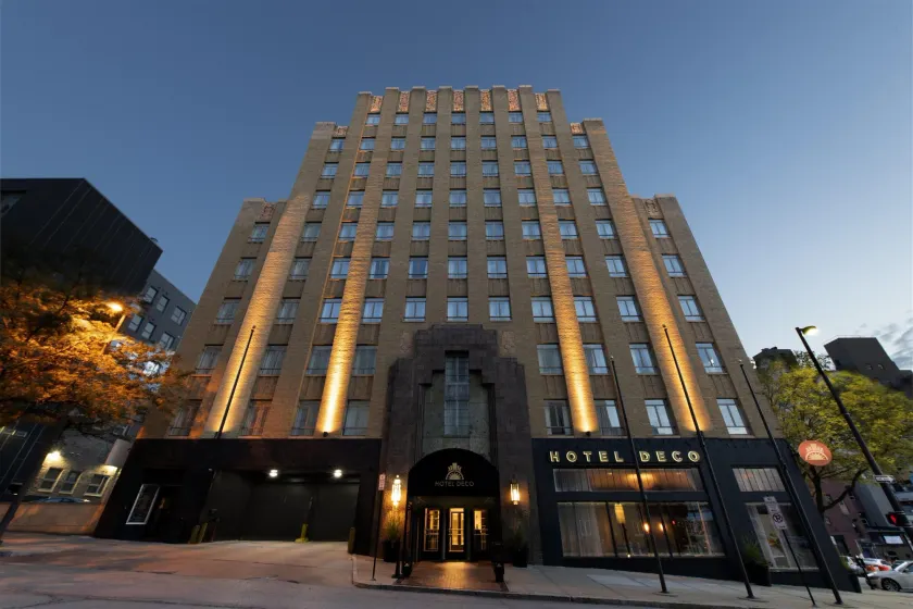 Hotel Deco - Image 1