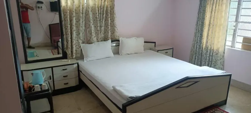 Saraswatipur Tea resort - Room