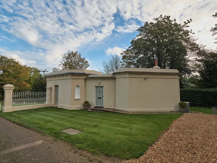East Lodge - Image 1