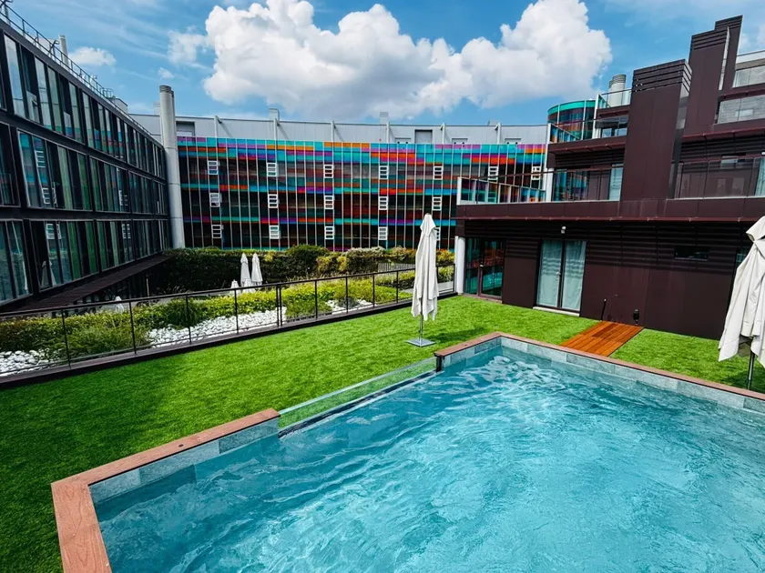 Hotel Jardines de Uleta Suites - Image 1