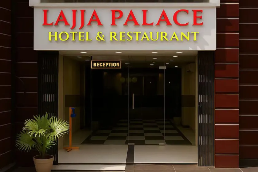 Hotel Lajja Palace - Image 1