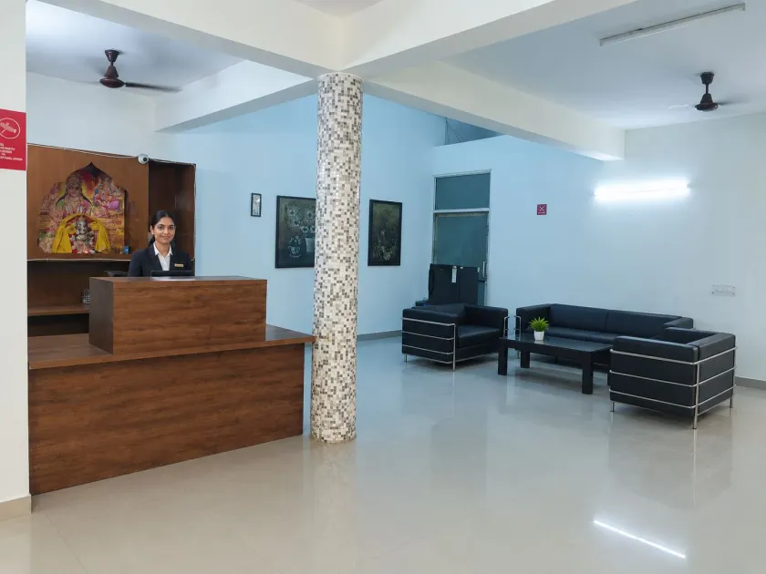 Hotel Akash Palace - Image 1