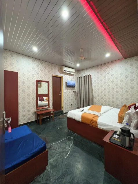 Hotel Utsav - Image 1