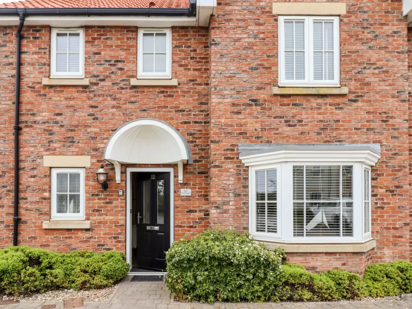 Bay Cottage - Image 1