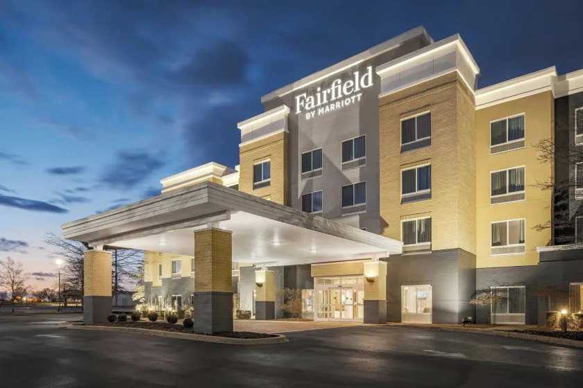 Fairfield Inn & Suites Louisville East - Image 1