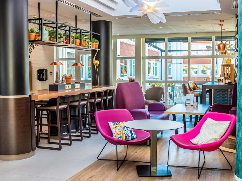 Novotel Lyon Bron - Image 1
