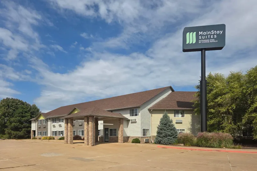 MainStay Suites LeClaire - Quad Cities - Image 1