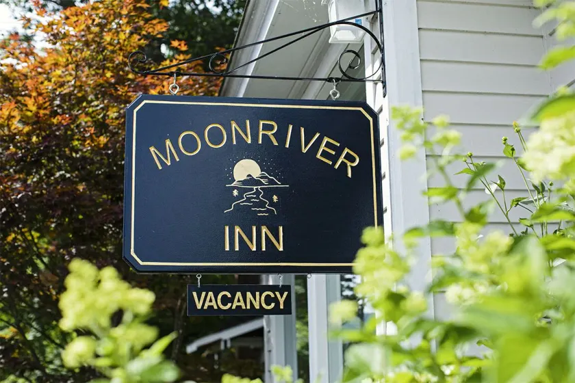 Moonriver Inn - Image 1