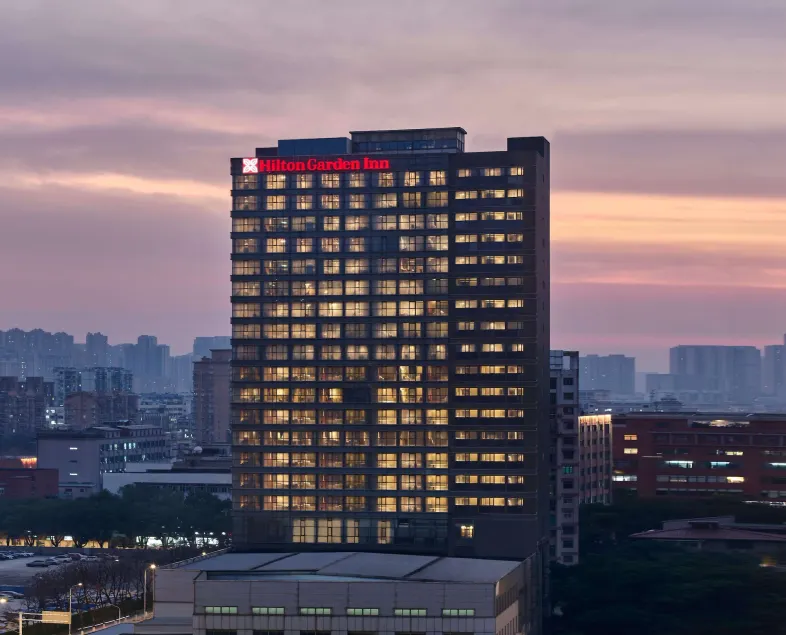 Hilton Garden Inn Wuhan Hankou - Image 1
