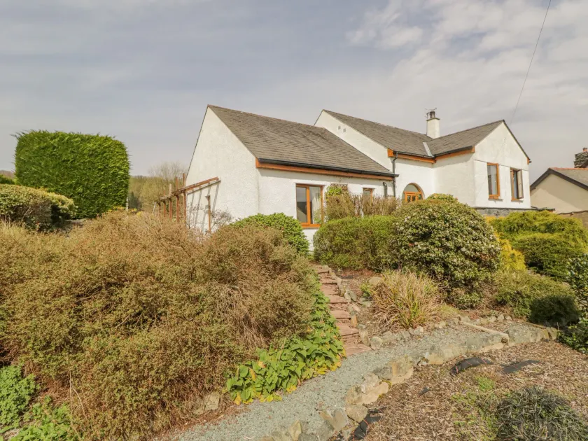 Braeside - Image 1