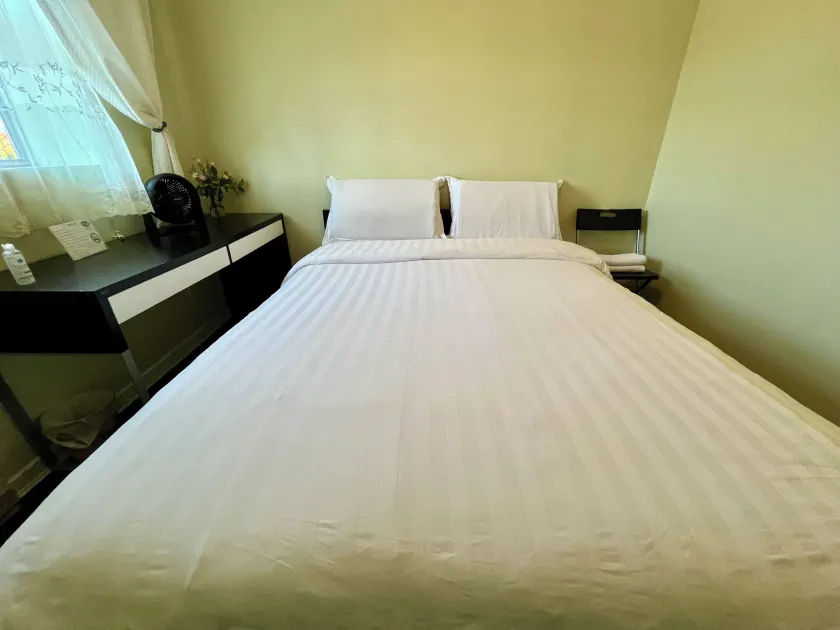 Vancouver Bed & Breakfast - Image 1