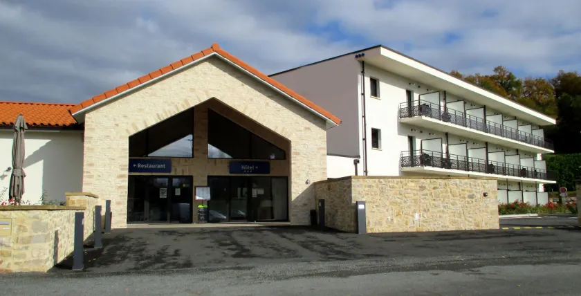 Brit Hotel Privilège Figeac - Image 1