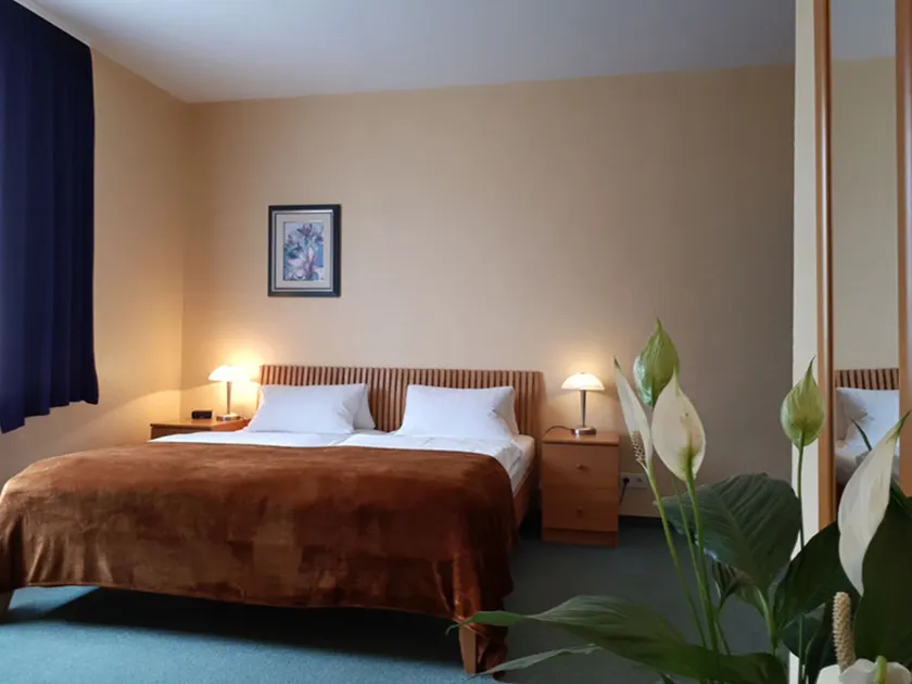 Hotel Krone Lindow - Image 1