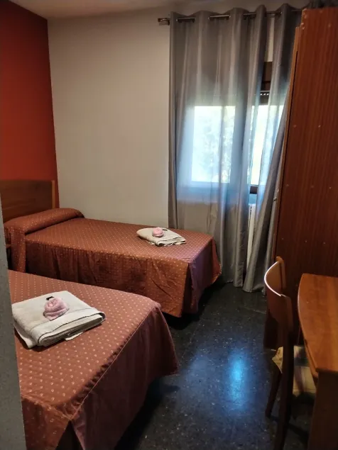 hostal frias de albarracin - Image 1