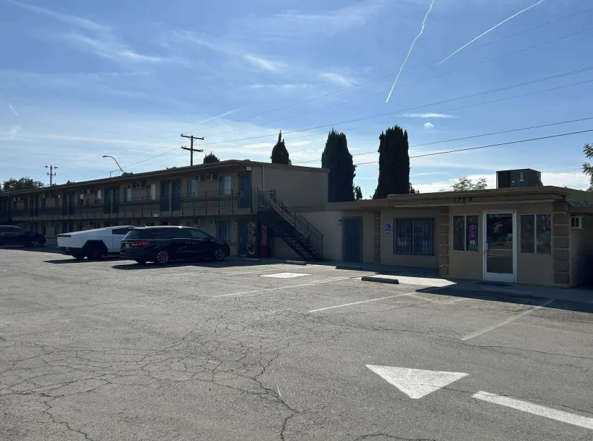 Motel 6 Selma, CA - Image 1