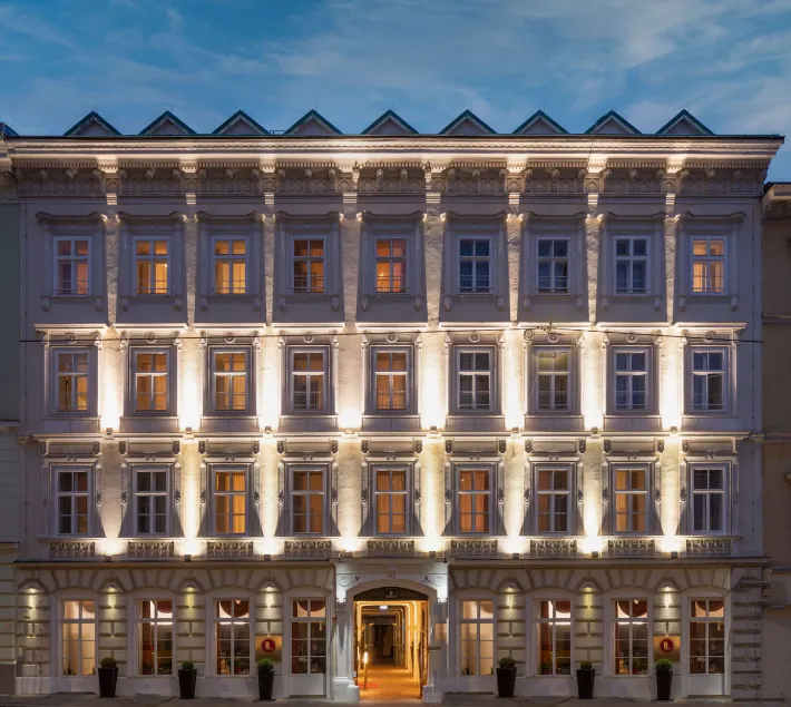The Levante Rathaus Apartments - Image 1