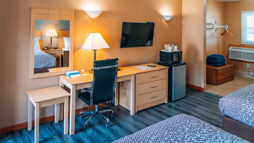 Quiet Corner Inn - Image 1