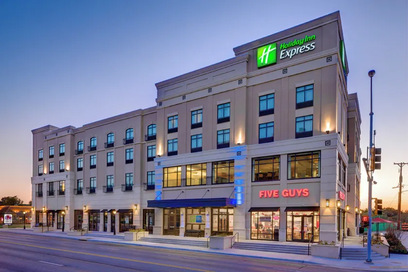 Holiday Inn Express & Suites - Kansas City KU Medical Center by IHG - Image 1