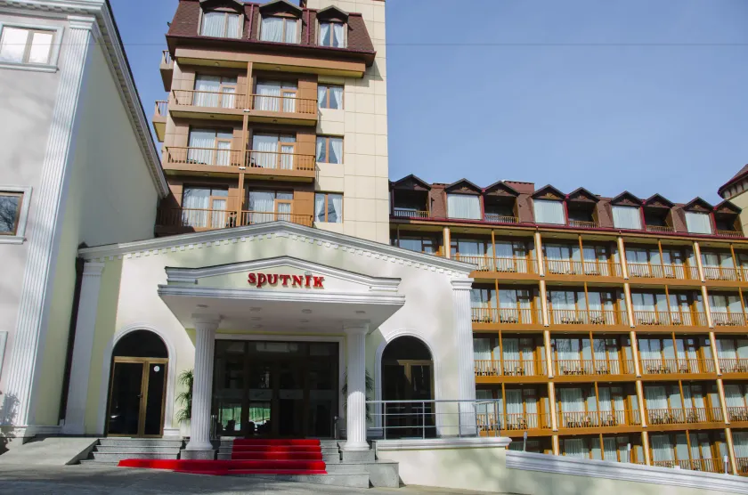 Hotel Sputnik Batumi - Image 1