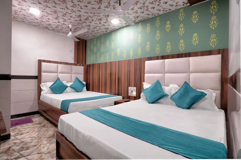 Hotel Tip Top Residency - Image 1