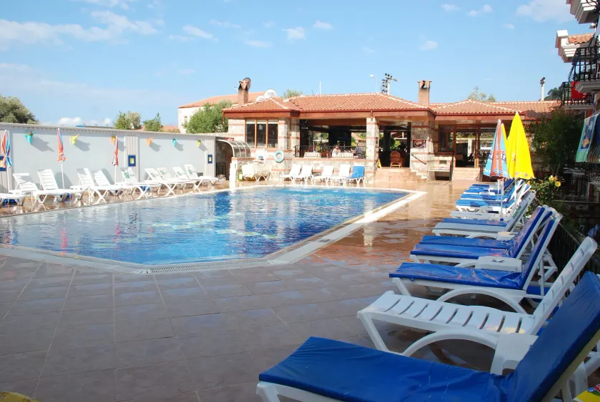 Magic Tulip Beach Hotel - Entrada interior