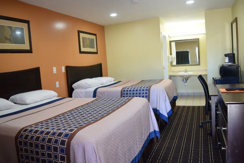 White Oaks Motel Pennsville/Carneys Point - Image 1