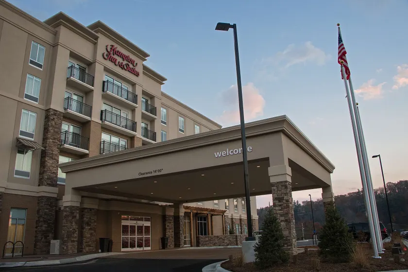 Hampton Inn & Suites Boone - Image 1