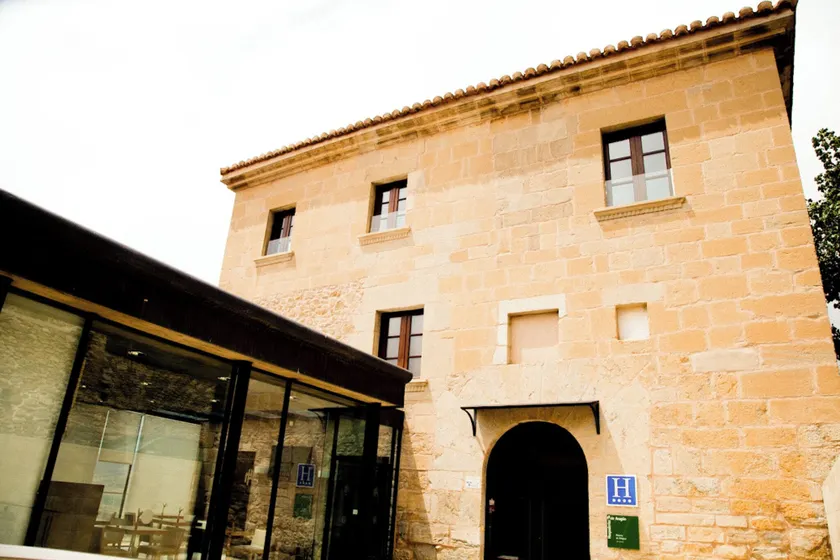 Hospedería Palacio de Allepuz - Image 1