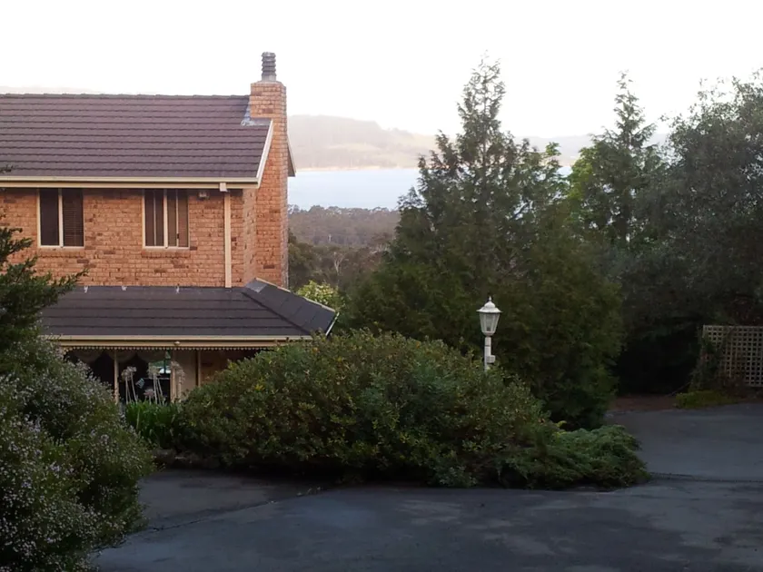 Waterview Gardens B&B - Image 1