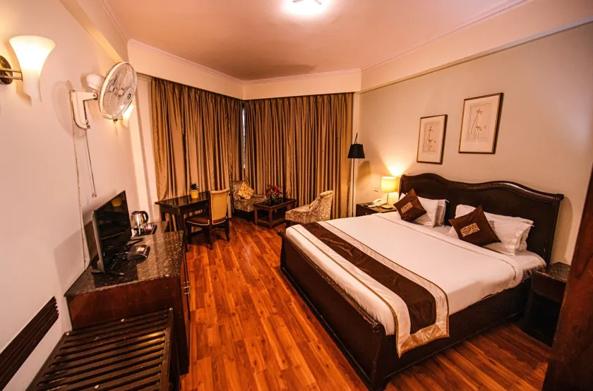 Fabhotel Prime Luxera - Image 1