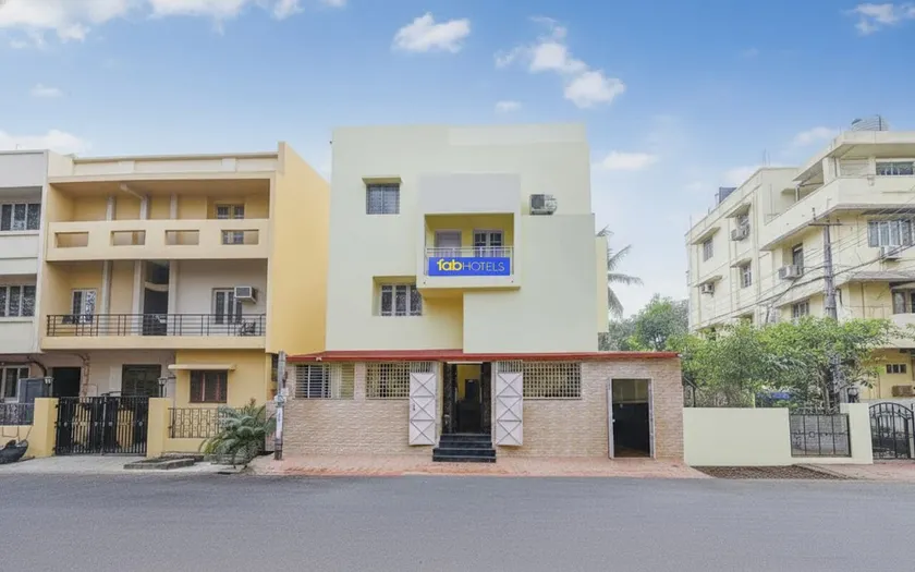 FabHotel Olive Inn I - 260m from Saltlake Sector V Metro Station - Image 1