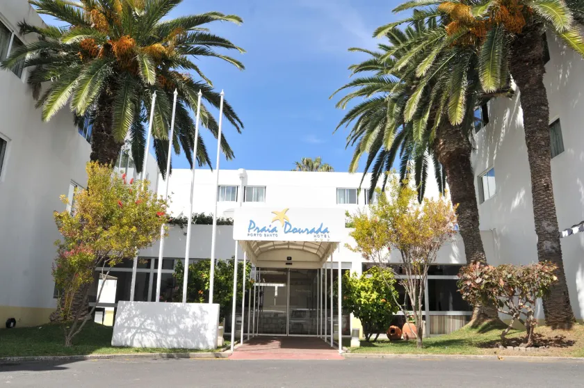 Hotel Praia Dourada - Image 1