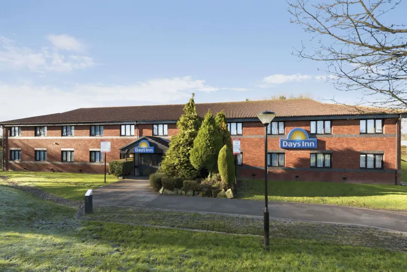 Days Inn Hotel Membury - Image 1