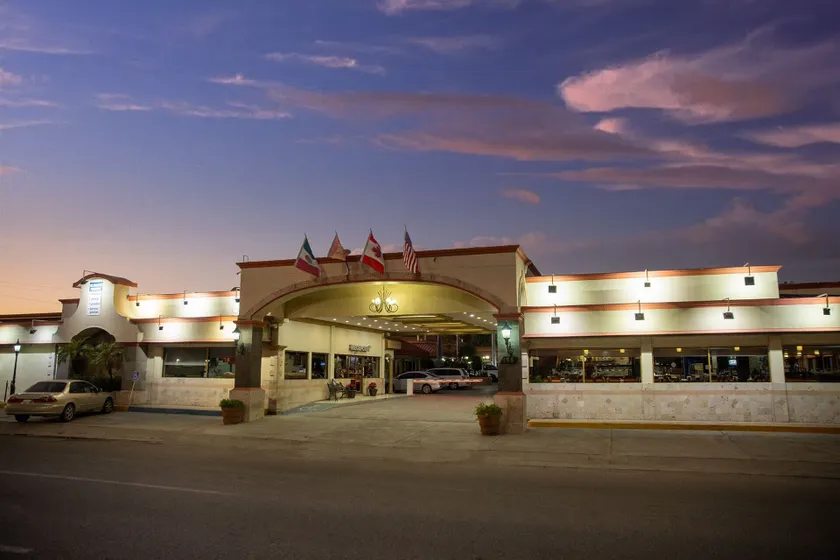 Hotel San Martin - Image 1
